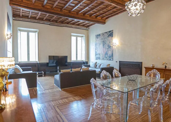 Piazza Venezia Charming Apartments With View